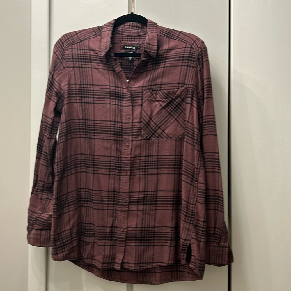 NWT Express purple plaid flannel button down. Size Medium